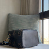  Minimalist shopper bag carried on shoulder 10