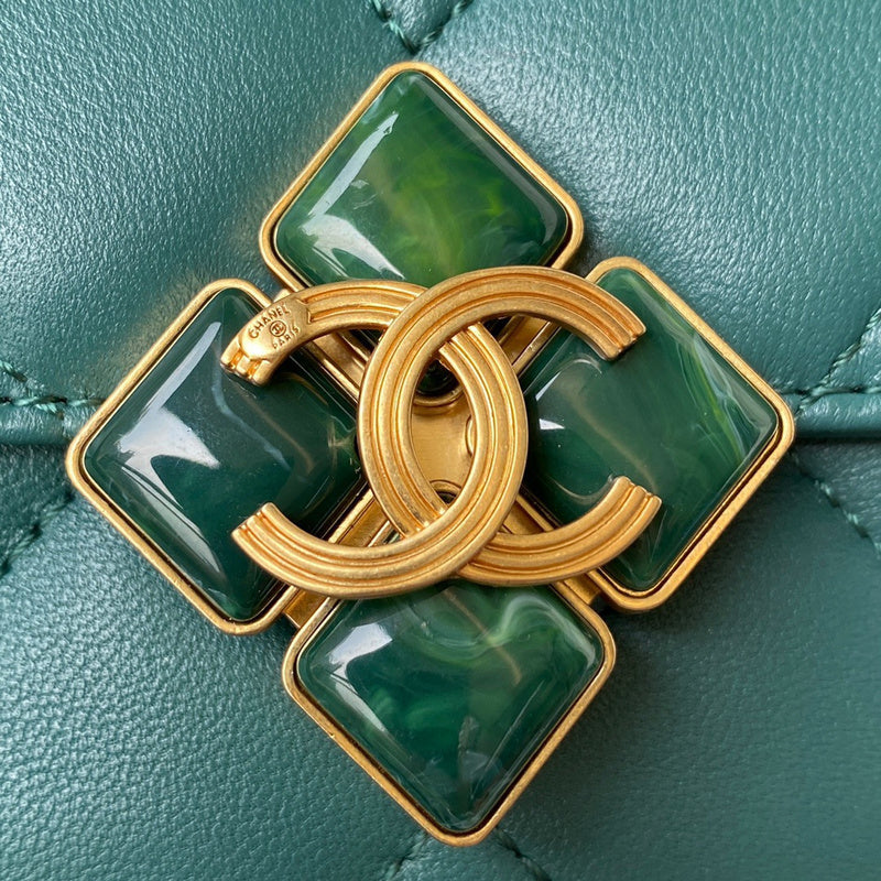Zivas Charm Elevated Essentials Fashion Handbag (Designer-Inspired Craftsmanship) – Close-Up Detail
