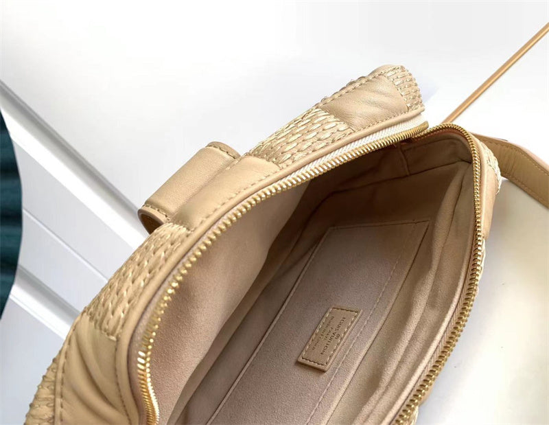  clean-lined everyday bag styled with outfit 36