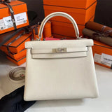  tote bag interior and compartment view 9