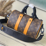  Versatile everyday bag carried on shoulder