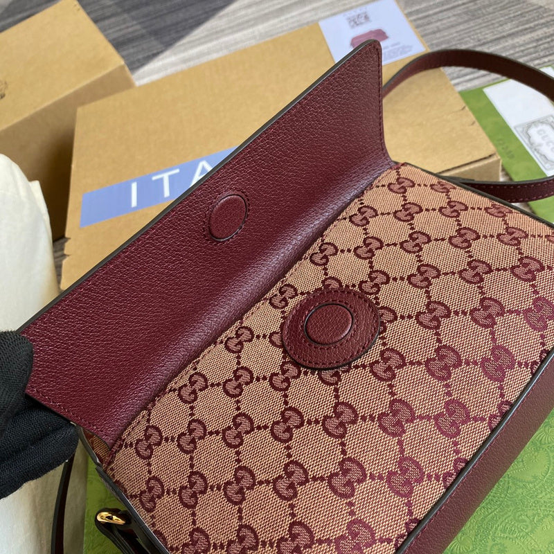 Close-up detail of everyday-luxe statement women's handbag – women's luxury handbag