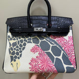  Clean-Lined shoulder bag front view