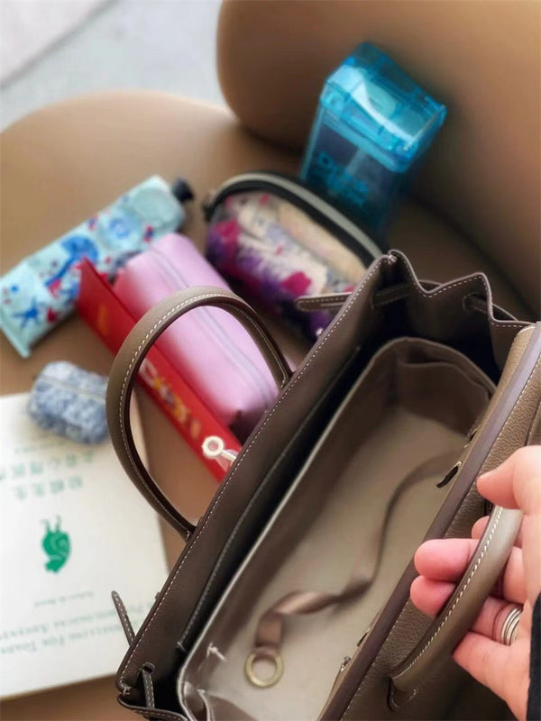  chic everyday bag styled with outfit