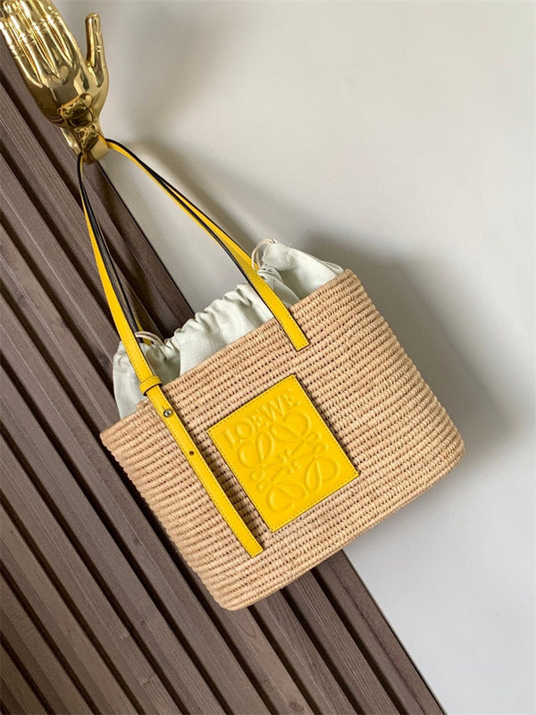 Ziva's Charm handbag – product shot (27cm*20cm*10cm)