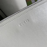 Styled lifestyle shot of classic elevated women's handbag – women's premium purse