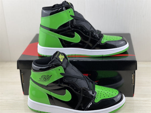 Nike Men's & Women's Luxury Low-Top Trainers — Style 261 back view