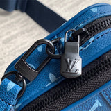  effortless shoulder bag detail view showing craftsmanship 8