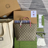 Close-up detail of chic modern women's handbag – women's luxury accessory