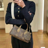  structured bag interior and compartment view 21