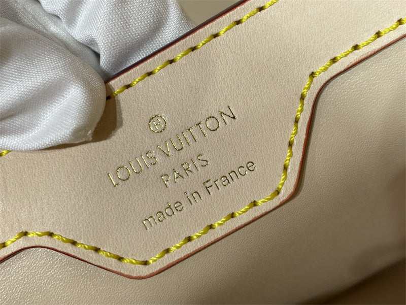  Signature carryall bag front view 13