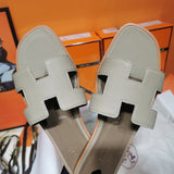 Hermès Tan Block Heel Sandals - Heel Detail View