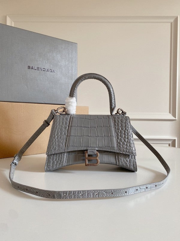 Zivas Charm Modern Edge Premium Handbag (Designer-Inspired Craftsmanship) – Front View