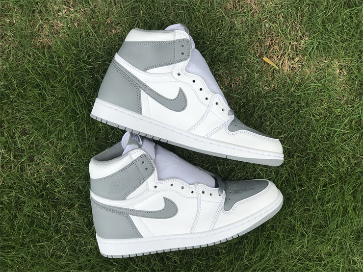 Nike two-tone luxury sneakers view 14 breathable knit upper