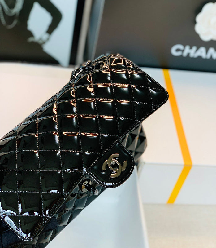 women's handbag, versatile design, view 4