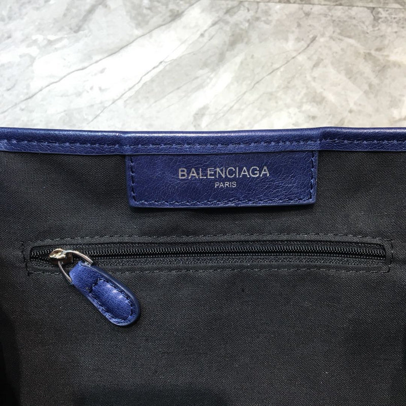 Structured Faux Leather Handbag - Premium Craftsmanship Detailing | Women's Statement Accessory #776 - side angle view (image 2) of designer-inspired handbag