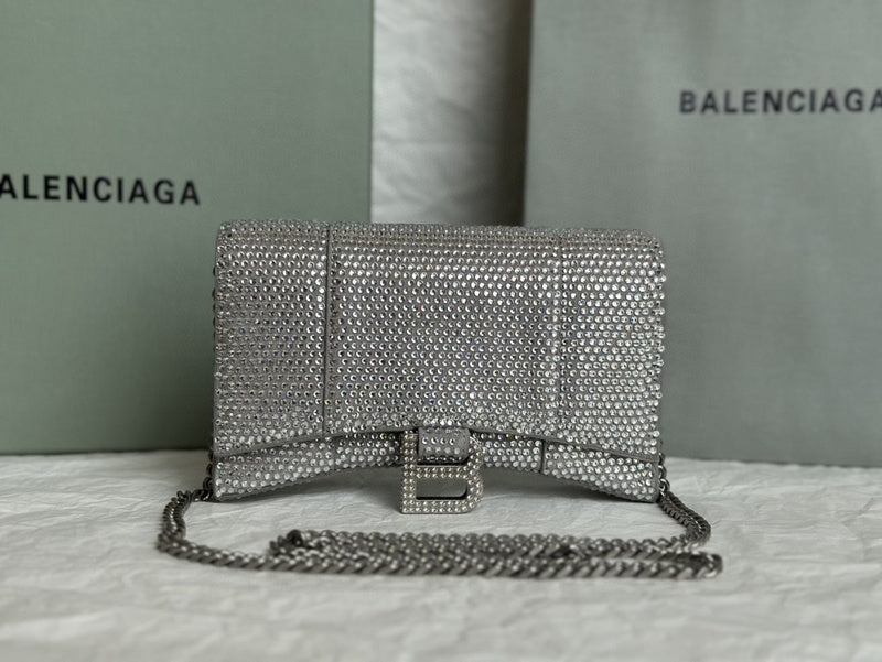 Zivas Charm Effortless Sophistication Statement Handbag (Effortless Style Upgrade) – Angled View