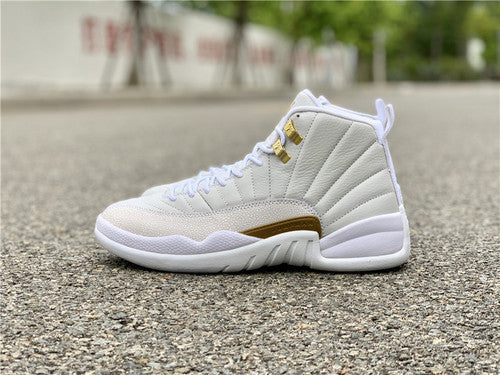 Nike Men's & Women's Premium Athletic Sneakers — Style 043 front view