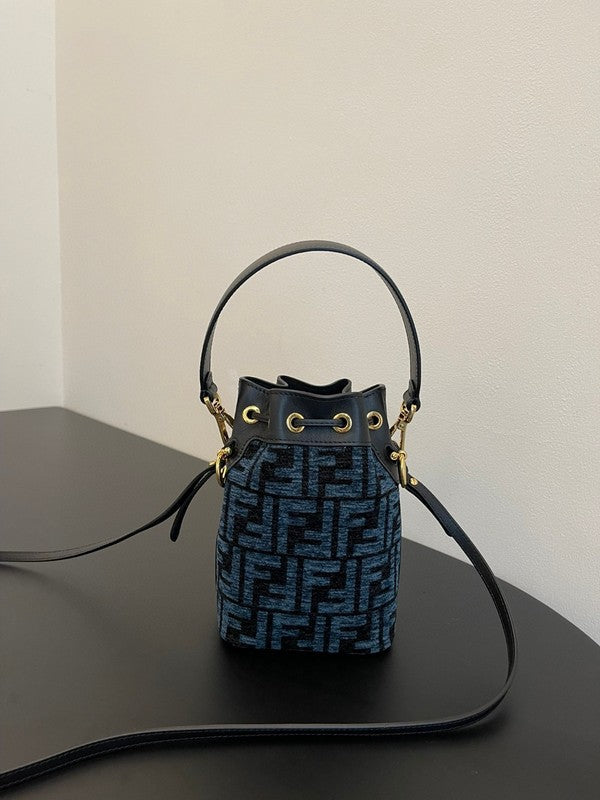 Ziva's Charm handbag – back view (12cm*18cm*10cm)