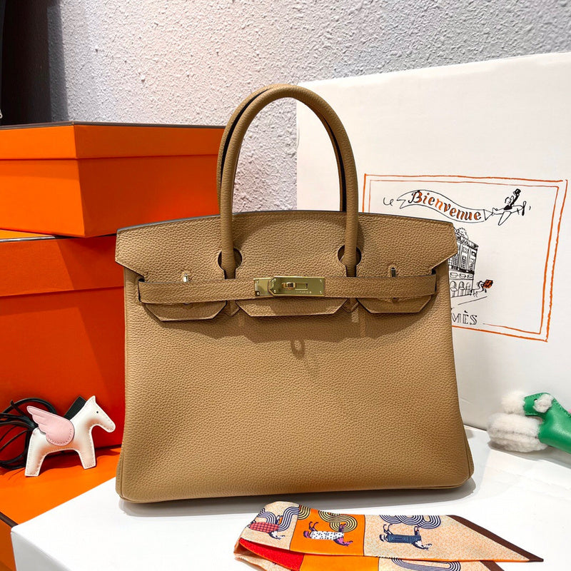 Side view of crisp structured handbag