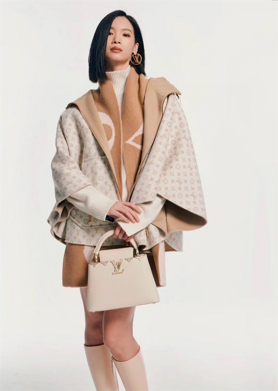  Sleek structured bag front view 25