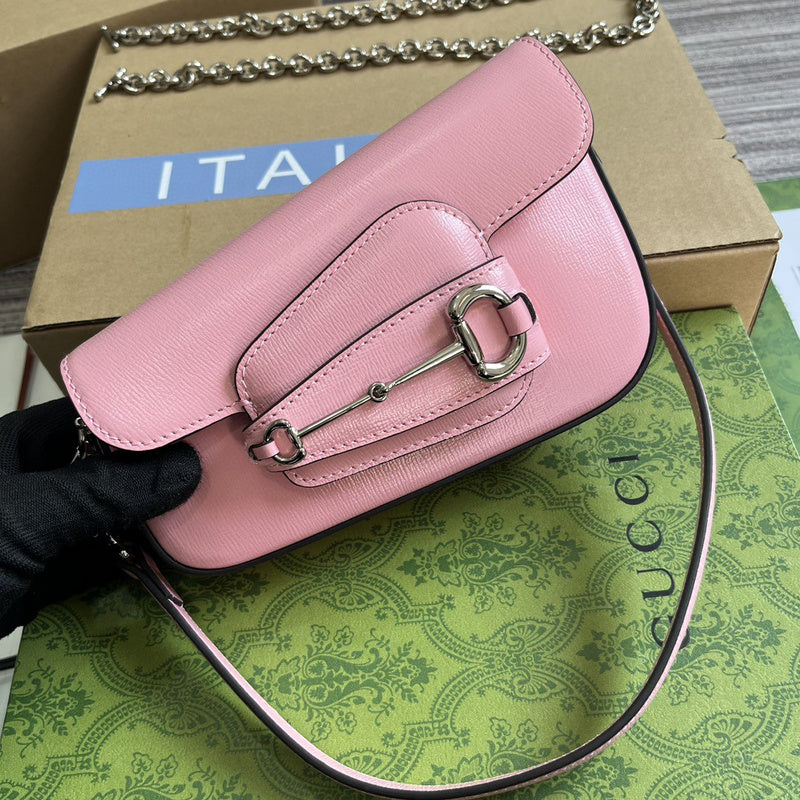 Side profile of statement chic women's handbag – women's luxury accessory