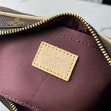  Sophisticated tote bag carried on shoulder 10