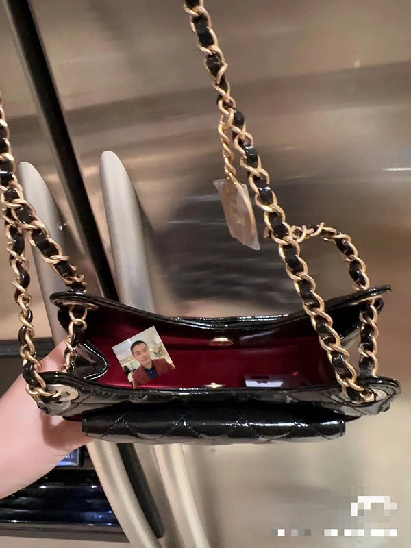 Zivas Charm Understated Luxury Designer Handbag (Effortless Style Upgrade) – Lifestyle Shot
