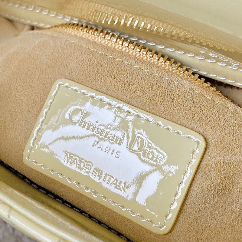 Back view of structured signature women's handbag – women's designer-style accessory