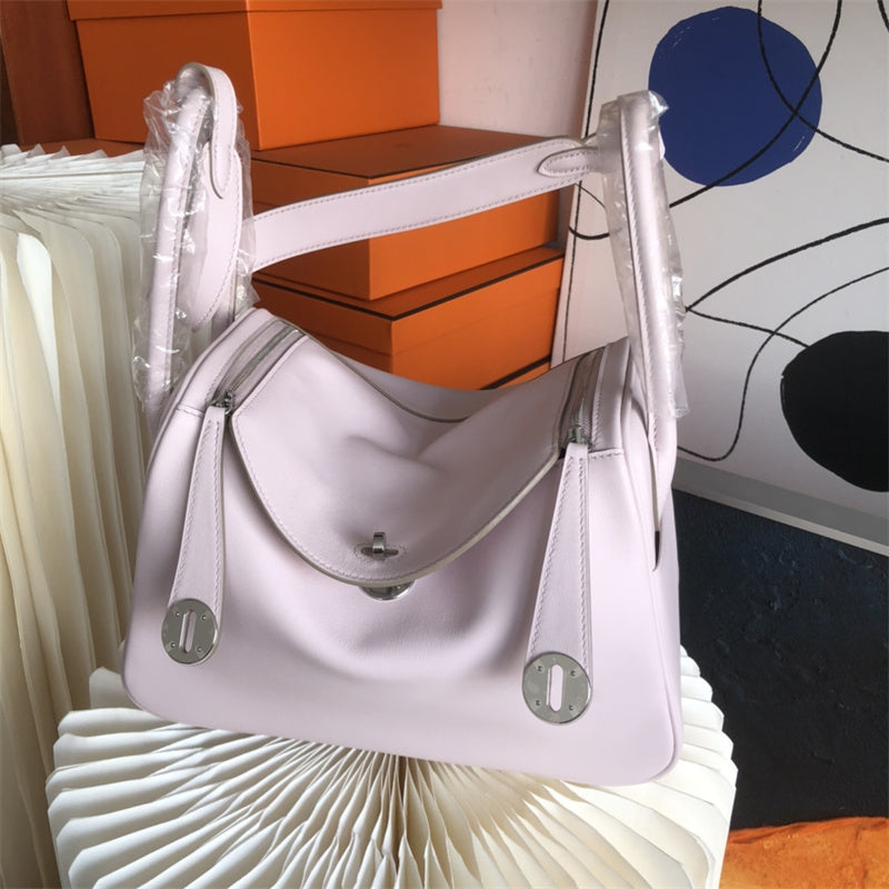  structured bag interior and compartment view 9