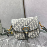Close-up detail of everyday-luxe polished women's handbag – women's designer-style accessory