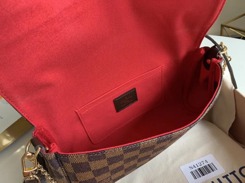 Styled lifestyle shot of modern classic women's handbag – women's statement bag