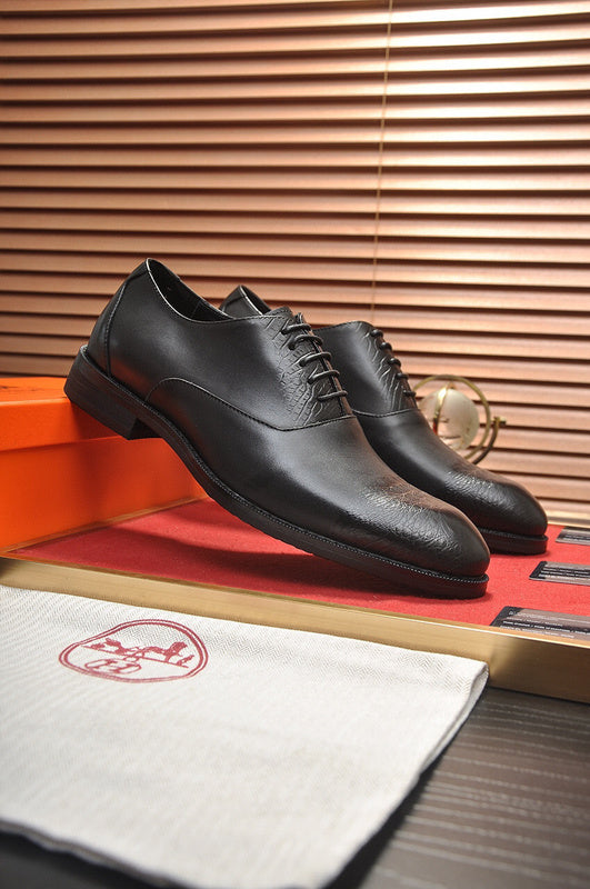Hermes shoes Style 052 - top view showing design