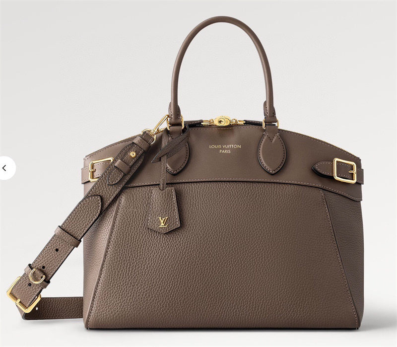  Polished top-handle bag carried on shoulder 10