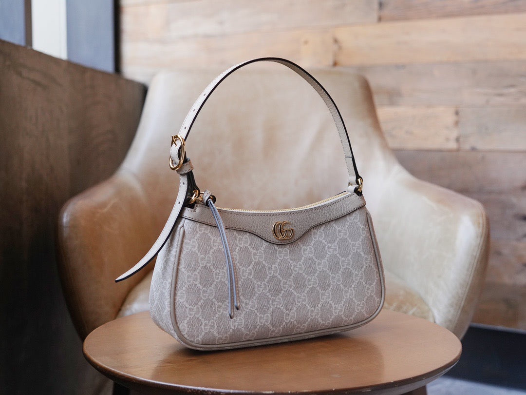 Front view of Gucci Ophidia Small Handbag premium handbag