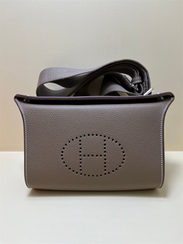  Statement tote bag carried on shoulder 28