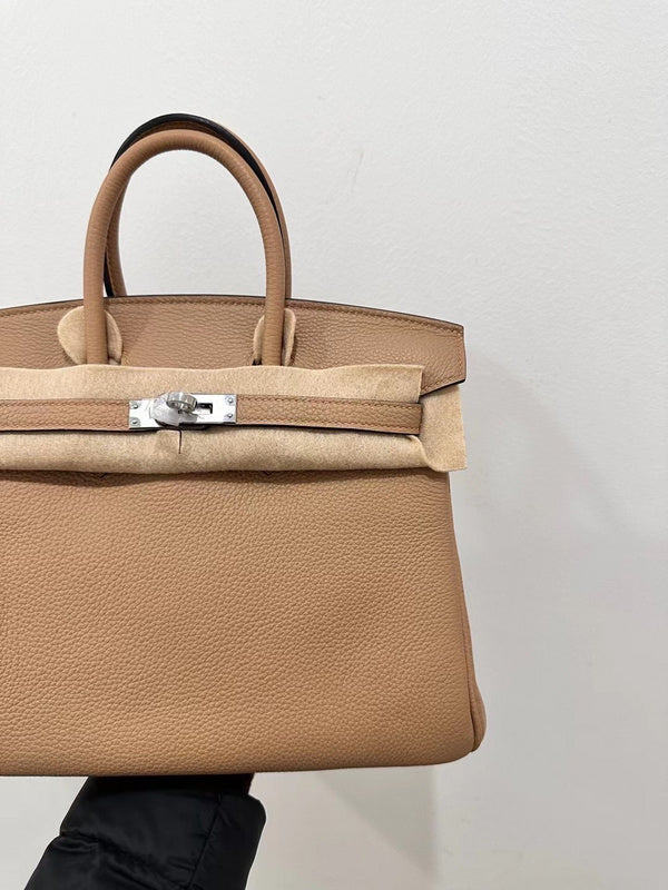 Modern handbag styled for everyday wear