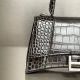 Zivas Charm Classic Sensibility Statement Handbag (Refined Practical Design) – Interior View