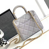 Ziva's Charm handbag – close-up view (one versatile size)