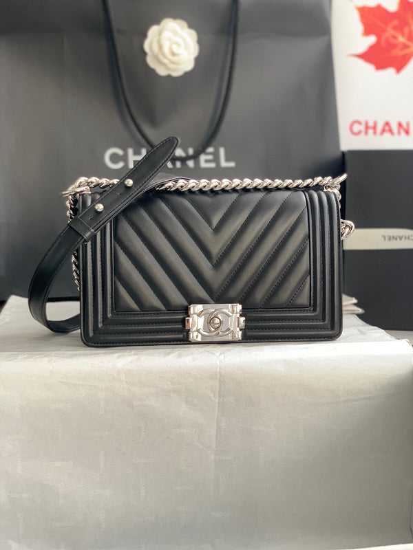 Zivas Charm Effortless Elegance Everyday Handbag (Refined Practical Design) – Front View
