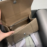 Zivas Charm Effortless Elegance Premium Handbag (Premium Everyday Carry) – Detail View