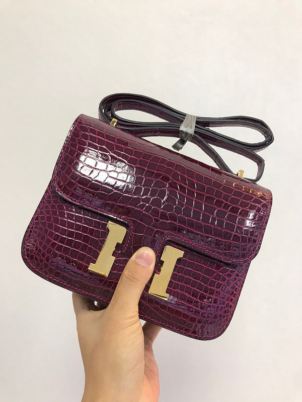 Interior view of poised premium bag