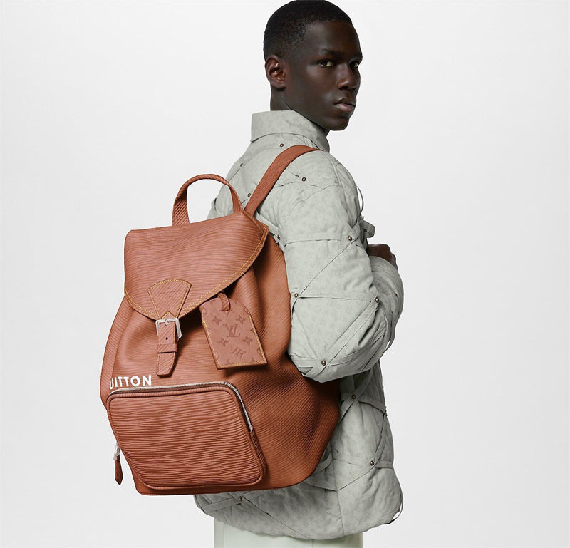  top-handle bag interior and compartment view