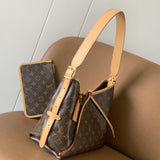  Structured structured bag carried on shoulder
