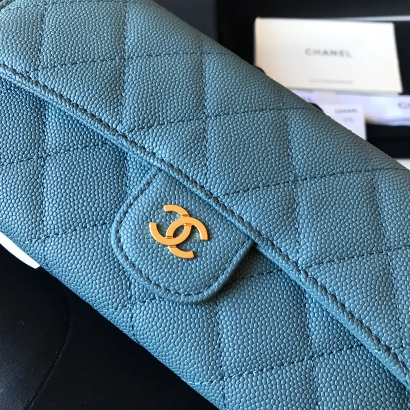 Zivas Charm Modern Minimalist Look Everyday Handbag (Timeless Wardrobe Addition) – Close-Up Detail
