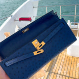  signature handbag styled with outfit 30