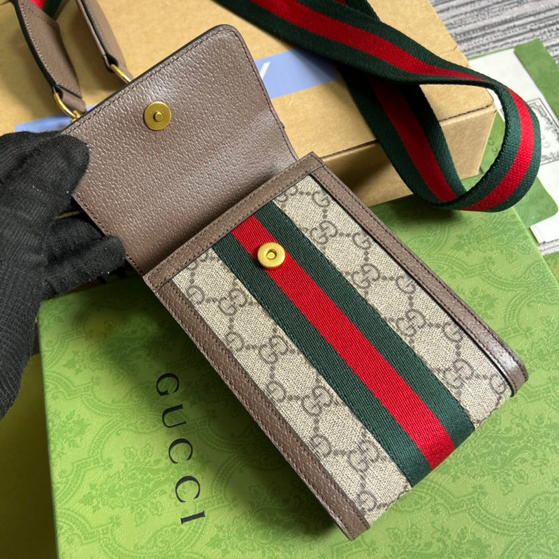 Styled lifestyle shot of structured everyday-luxe women's handbag – women's premium purse