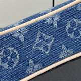  sleek everyday bag detail view showing craftsmanship 20
