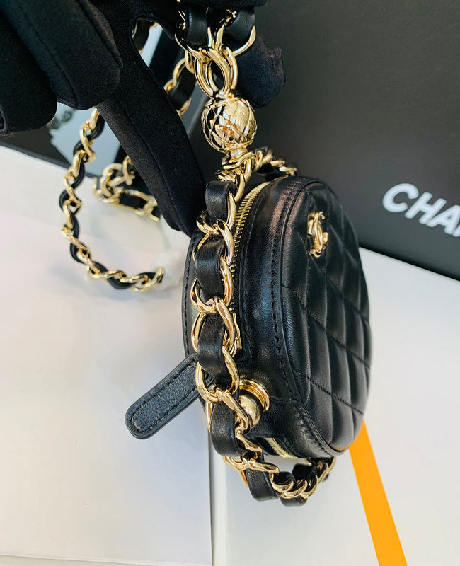  handbag, compact everyday style, image 5