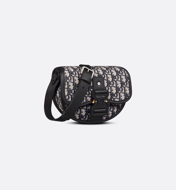 Interior view of elevated premium women's handbag – women's statement bag